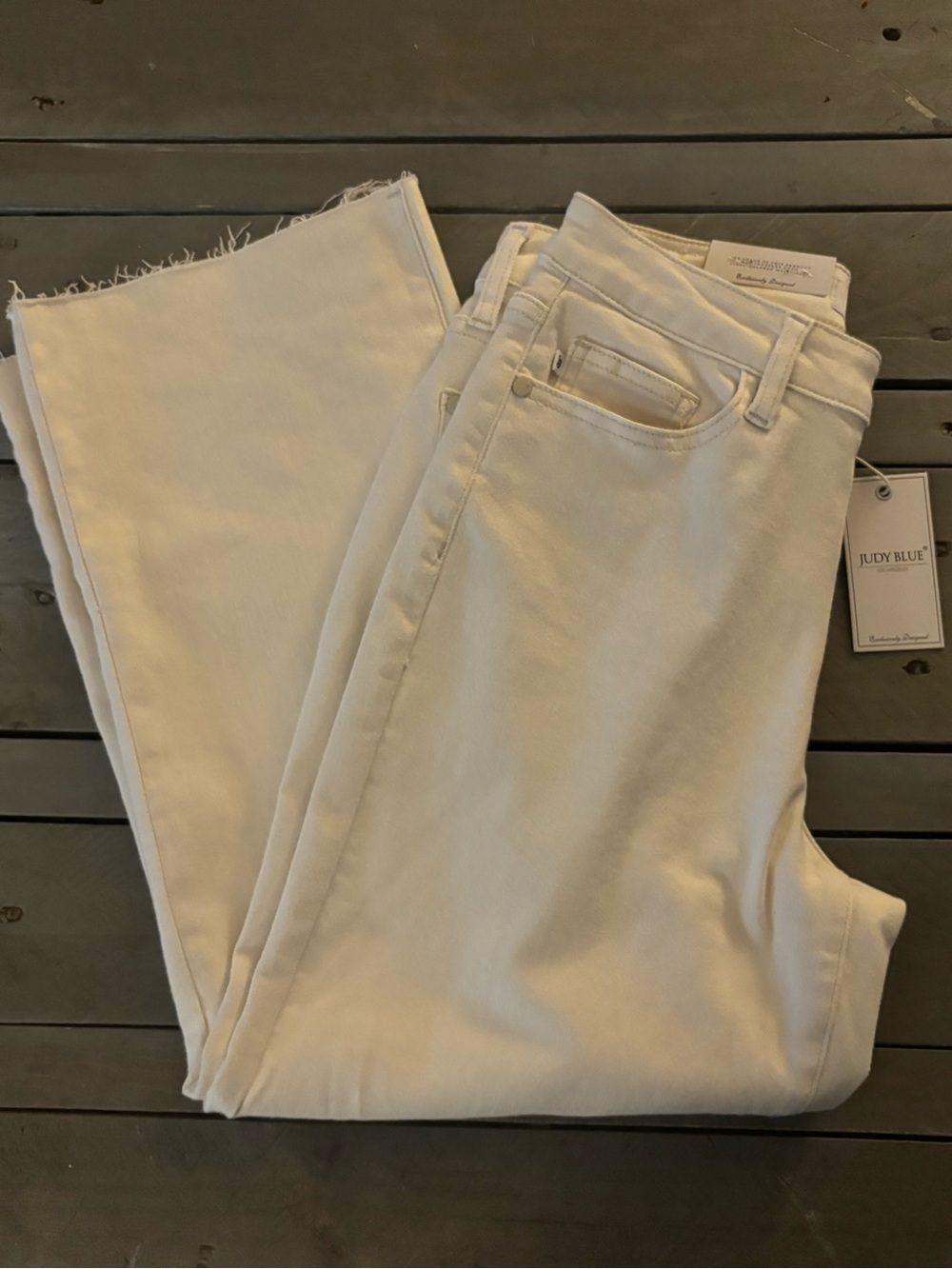 NWT Judy Blue High Rise Wide Leg Cropped Jeans in Cream - Raw Hem 28